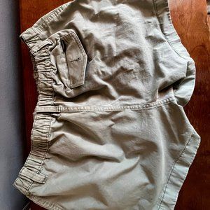 Chubbies 4in Sage green Stretch Chino Shorts Size Medium